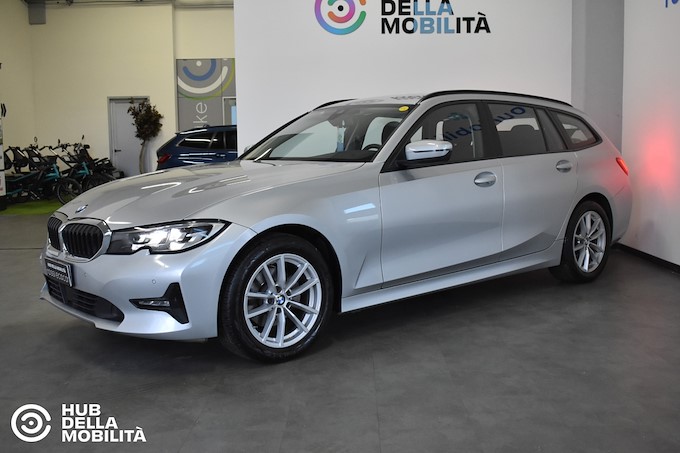 BMW 320d 48V xDrive Touring Business Advantage